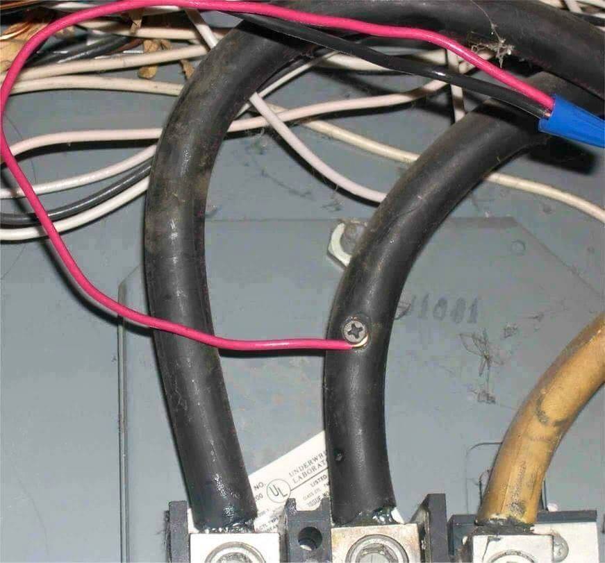 This meme is a humorous image of a broken or tangled electrical wire. The text "I'm not arguing, I'm just explaining why I'm right" appears in a caption-like format, implying that the person is trying to justify their actions or opinions, but the image itself is a visual representation of a chaotic and confusing situation, like a tangled mess of wires.