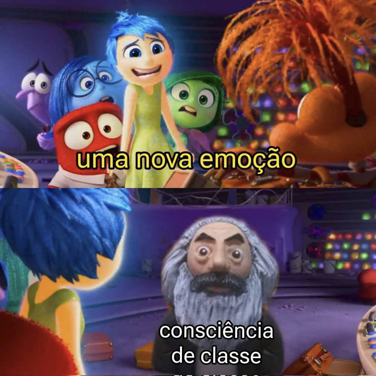 This meme is a humorous take on the concept of emotional intelligence. The top image shows a character from the movie "Inside Out" (in Portuguese) with a smile, followed by a character with a concerned expression. The text "uma nova emoção" (a new emotion) is written above the character with the smile, while the text "consciência de classe" (class consciousness) is written below the character with the concerned expression. The meme is poking fun at the idea that emotional intelligence is not always easy to achieve, and that it's often a struggle to understand and manage one's emotions.